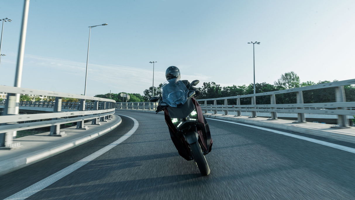 2025 Yamaha XMAX 300