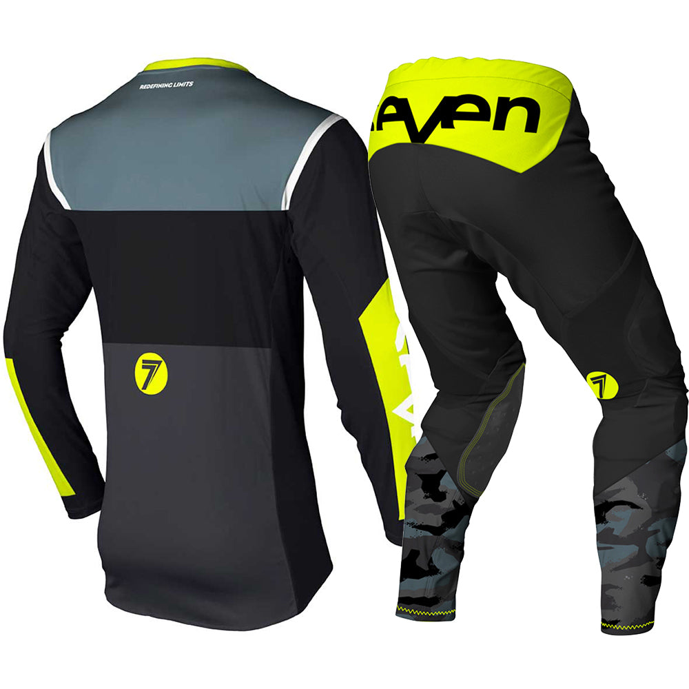 24.1 Rival Barrack Black