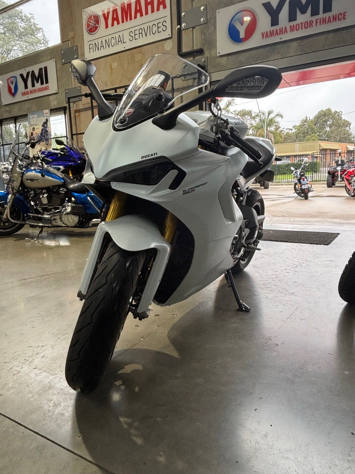 2023 DUCATI SUPERSPORT S 950