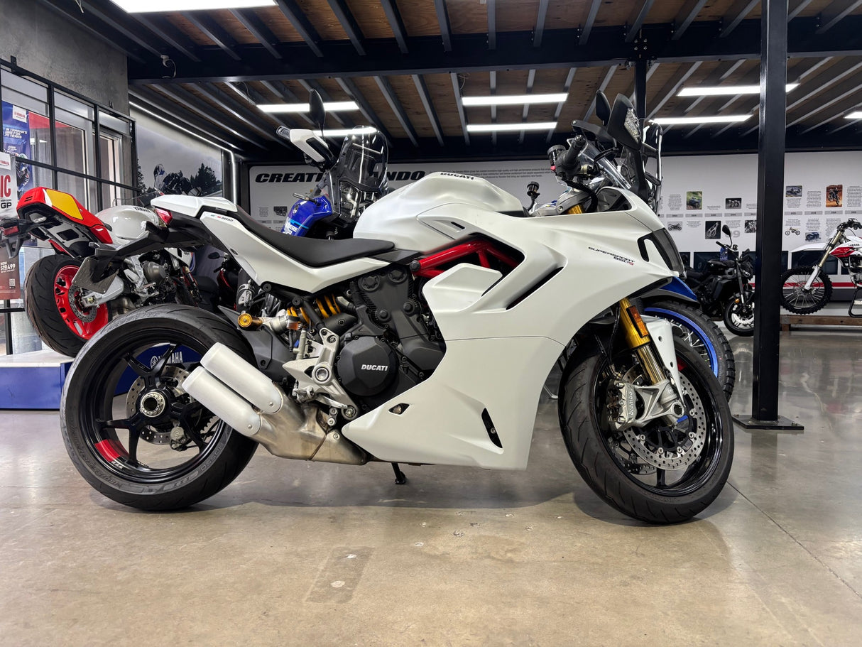 2023 DUCATI SUPERSPORT S 950
