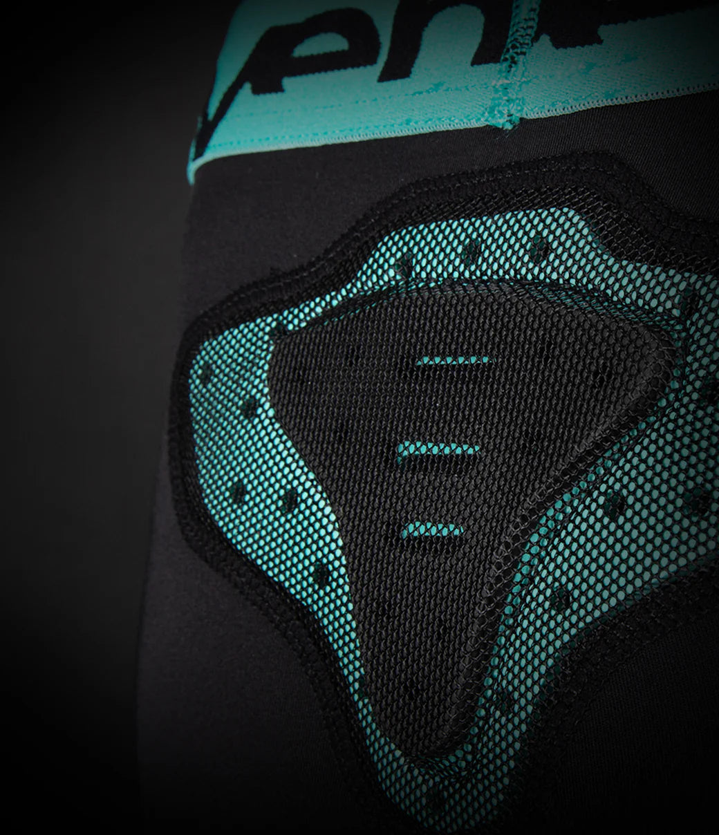 Seven 24.1 C/O Fusion Compression Short