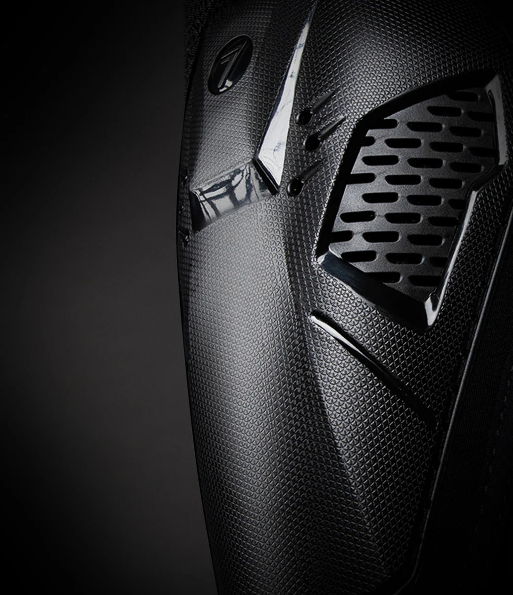 Seven 24.1 C/O Stratus - Protection