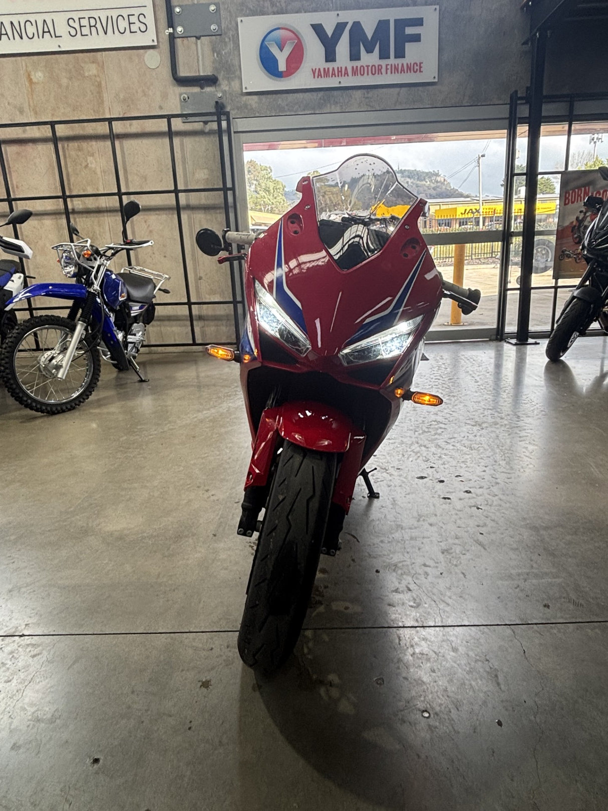 2025 Honda CBR650R E-Clutch