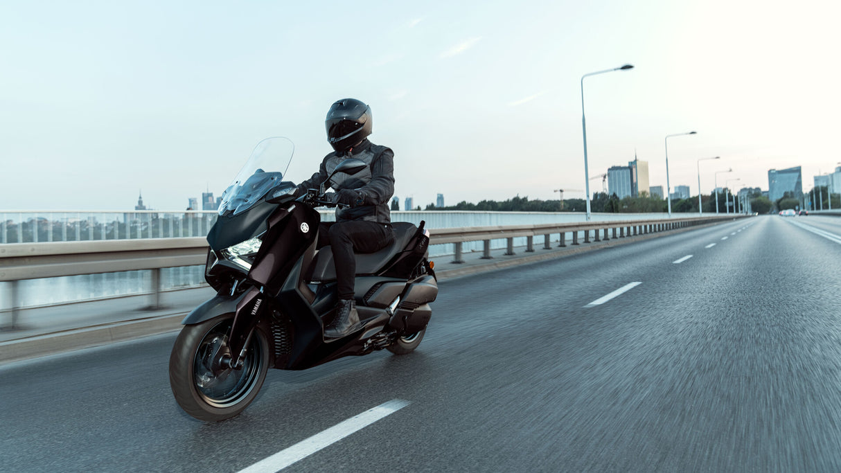 2025 Yamaha XMAX 300