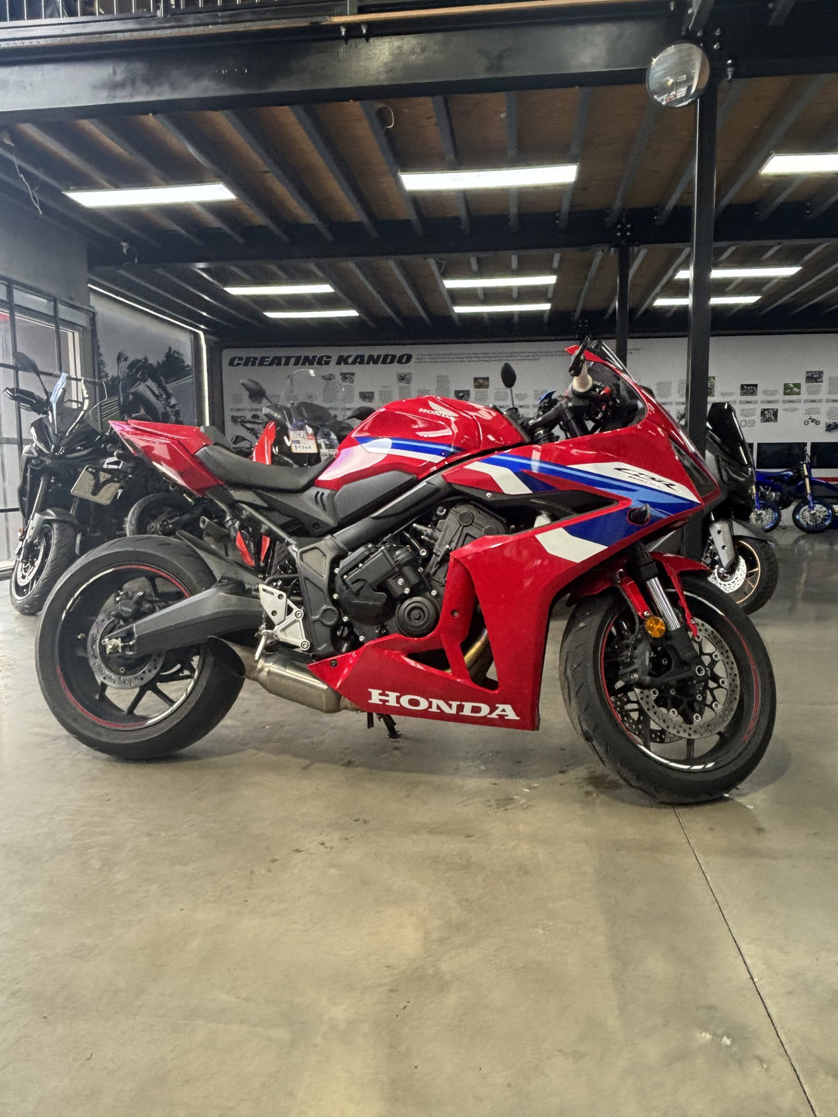 2025 Honda CBR650R E-Clutch