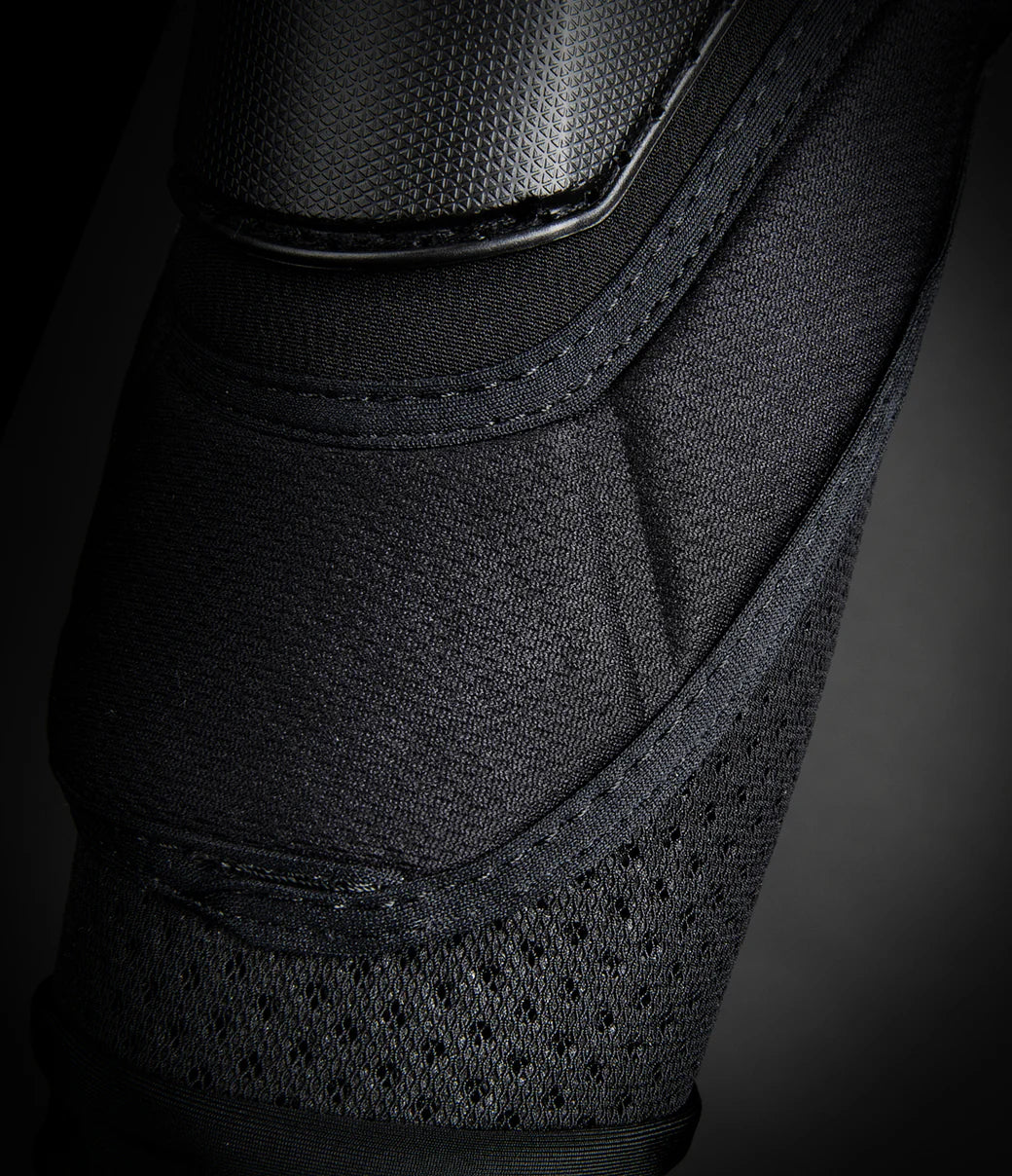 Seven 24.1 C/O Stratus - Protection