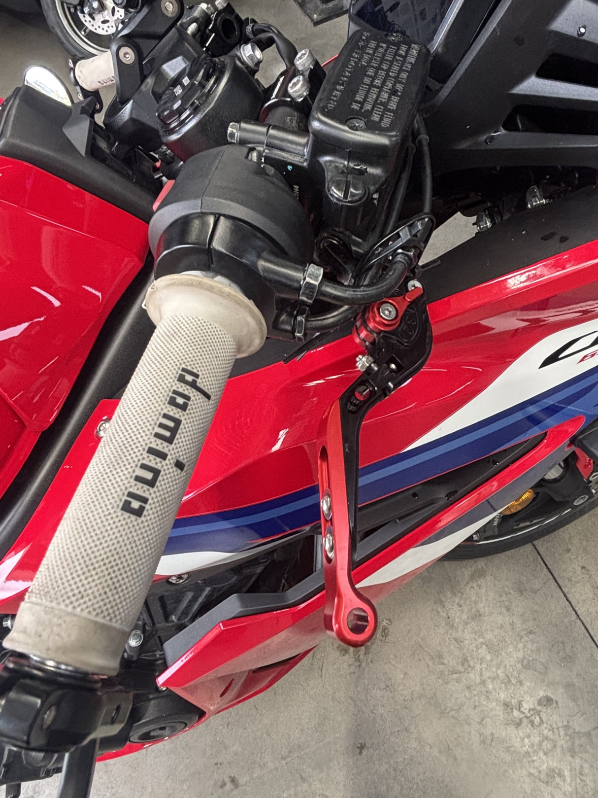 2025 Honda CBR650R E-Clutch